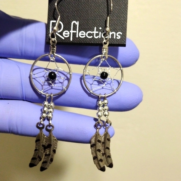 Women's Silver-tone Dream Catcher Feather, Black Beads drop Dangle Earrings - Picture 1 of 4